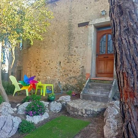 Le Clos Du Pin Thezan-les-Beziers Kültér fotó