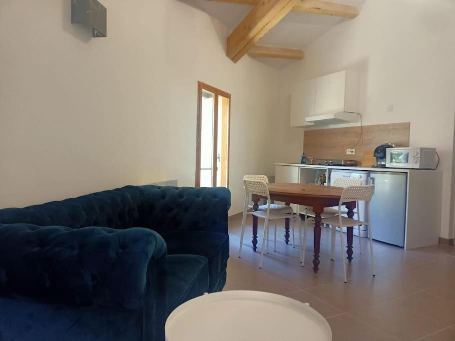 Le Clos Du Pin Thezan-les-Beziers Kültér fotó